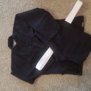 Size 1 Gi uniform for kids.